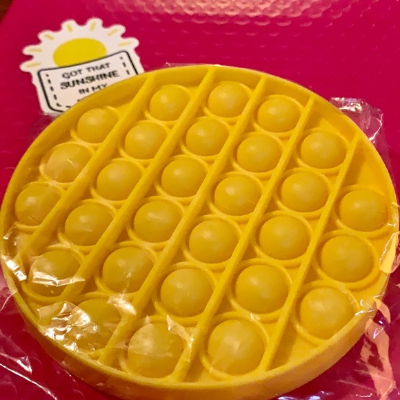 💛 Pop It Round Fidget/Stress Relief T… - Picture 5 of 5